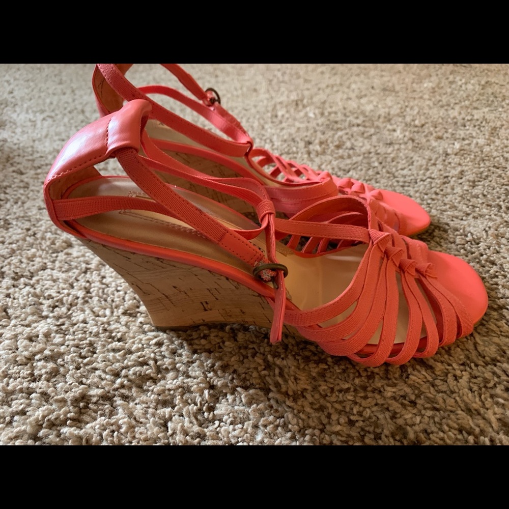 Audrey Brooke sandal - Picture 3 of 5